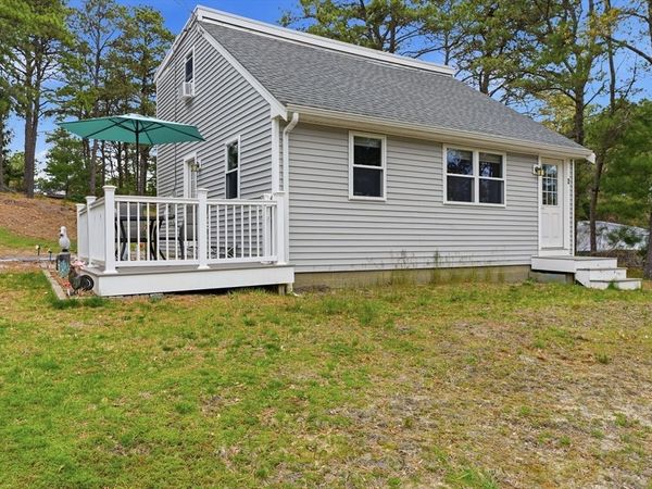 2 Great Wind Dr, Plymouth, MA 02360