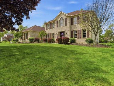 9936 Tamarack Trail, Brecksville, OH 44141
