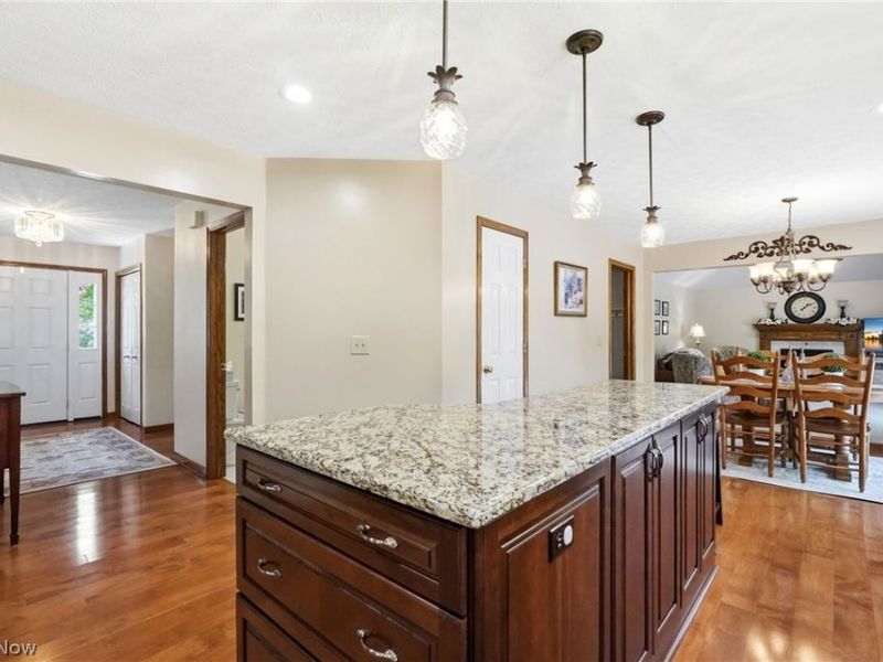 9936 Tamarack Trail, Brecksville, OH 44141 Photo 11