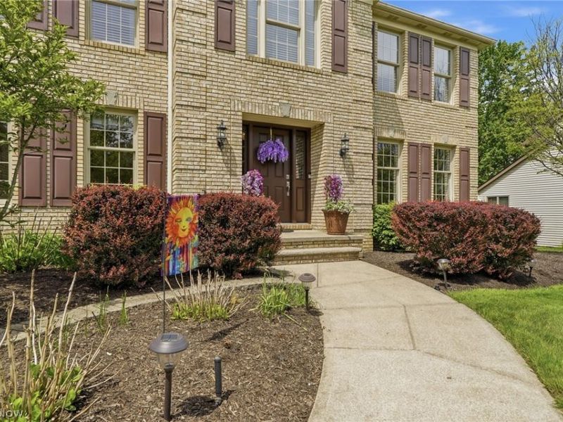 9936 Tamarack Trail, Brecksville, OH 44141 Photo 4