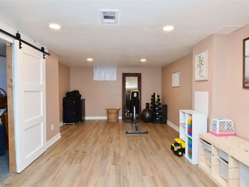 28601 Holly Drive, North Olmsted, OH 44070 Photo 16