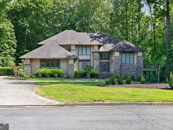 320 Waverly Hall Circle, Roswell, GA 30075