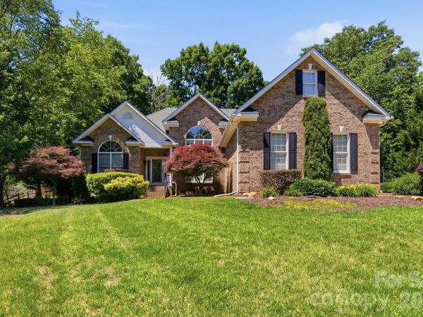 2640 Willowbrook Drive , Matthews, NC 28104