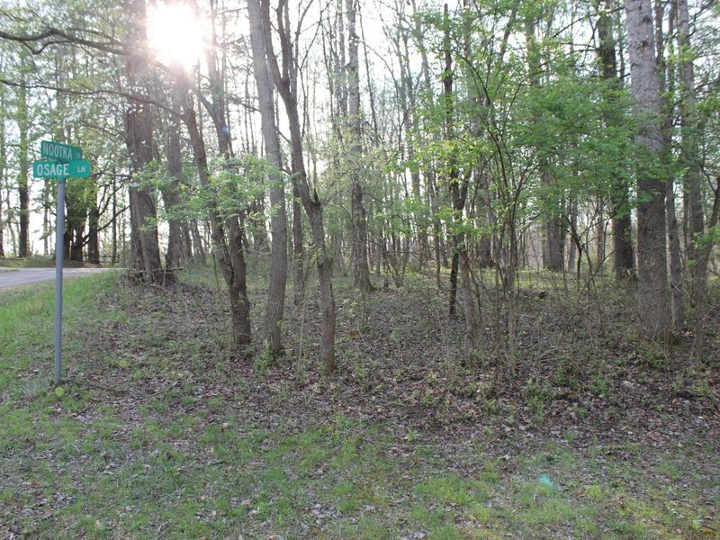 359 Nootka Lane, Hideaway Hills, OH 43107 Photo 11