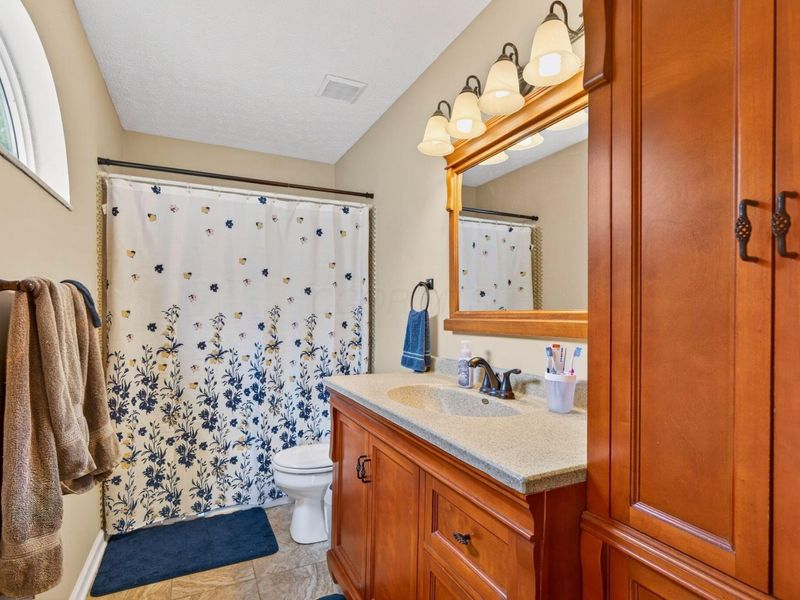 1134 Viewpointe Drive , Columbus, OH 43207 Photo 17