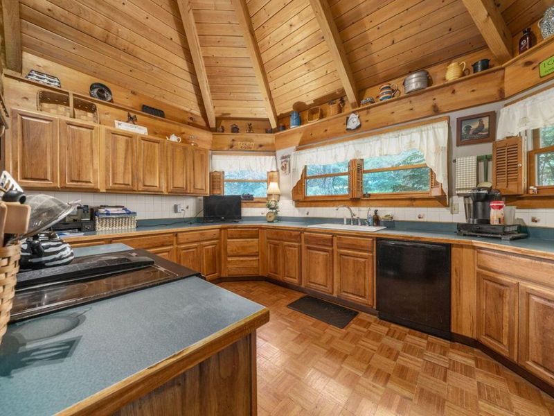 16472 Kreashbaum Road , Rockbridge, OH 43149 Photo 32
