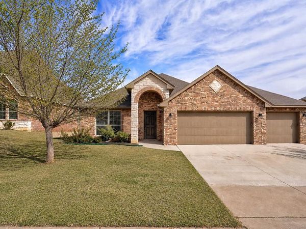 1805 Hobo Street, Yukon, OK 73099