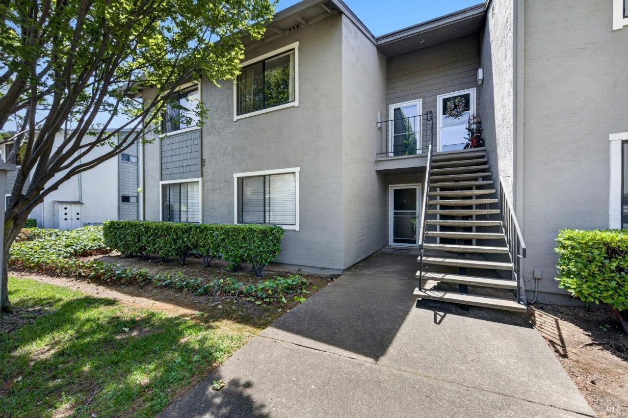 900 Cambridge Drive, Benicia, CA 94510 Main Photo
