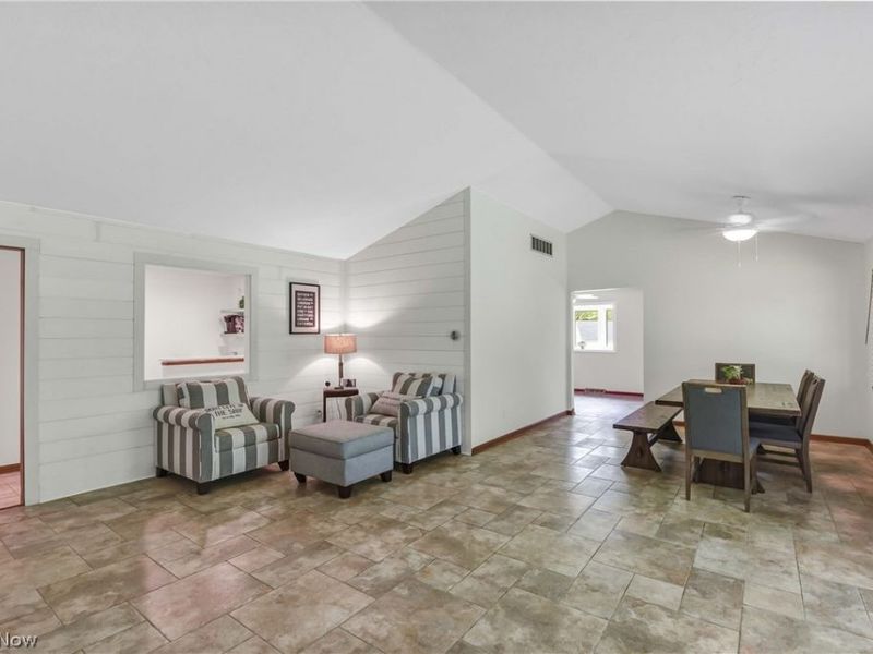 32078 Willow Circle, Avon Lake, OH 44012 Photo 12