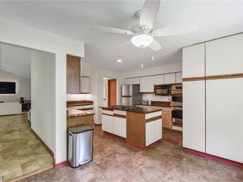 32078 Willow Circle, Avon Lake, OH 44012 Photo 15