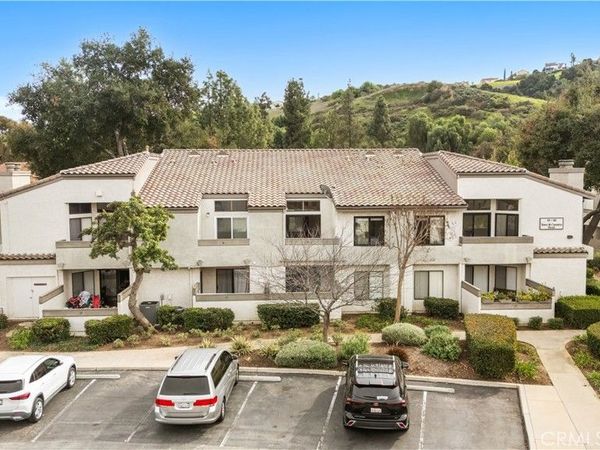 18 town and country Road, Pomona, CA 91766