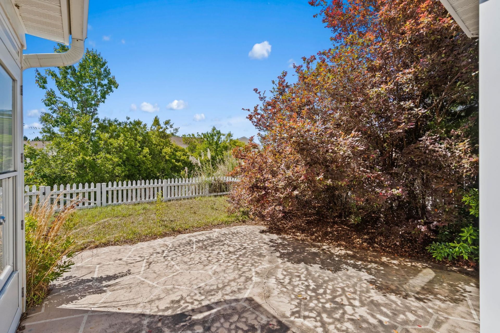 977 Silvercrest Dr. Photo 19