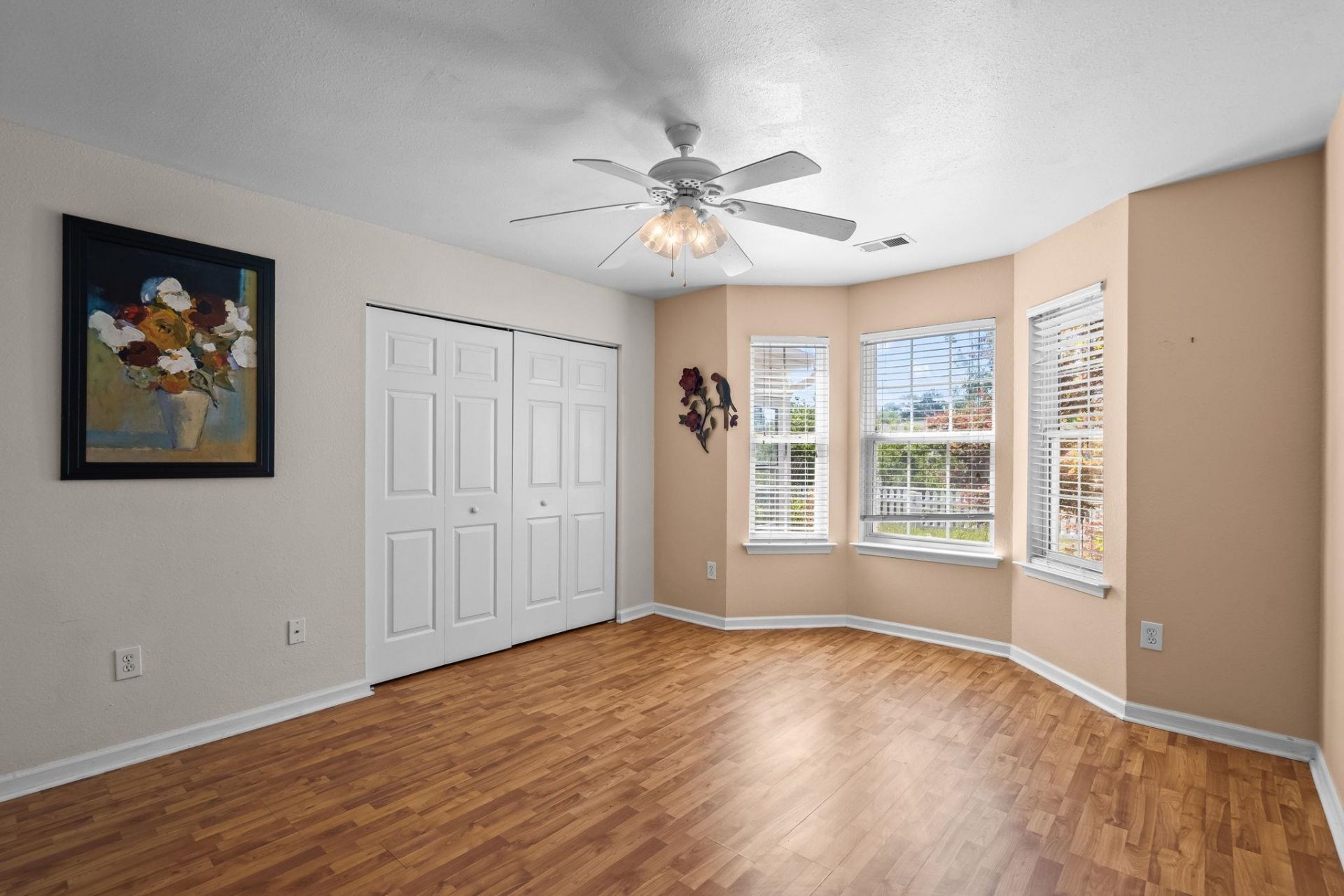 977 Silvercrest Dr. Photo 25