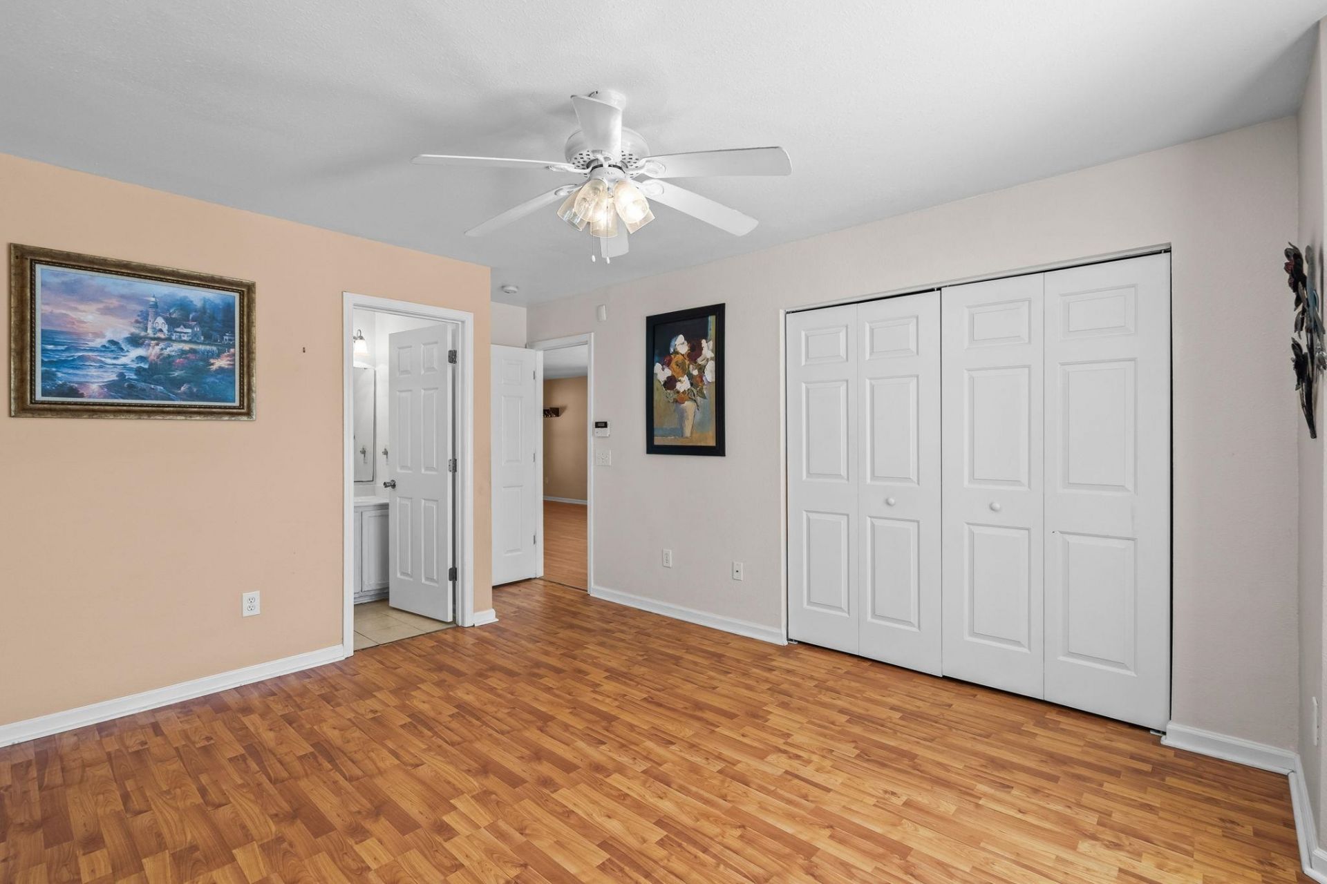 977 Silvercrest Dr. Photo 26