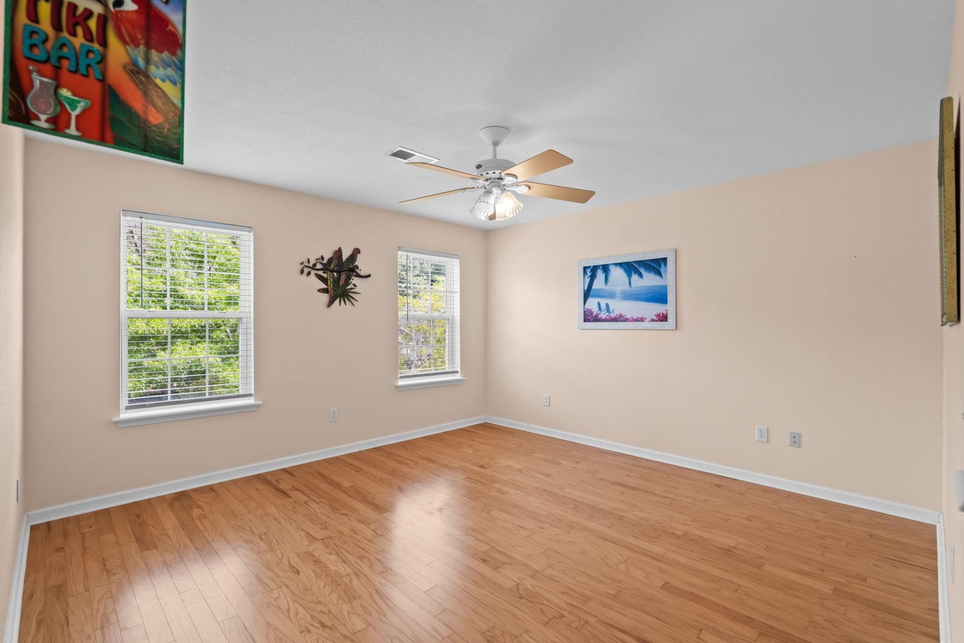 977 Silvercrest Dr. Photo 28