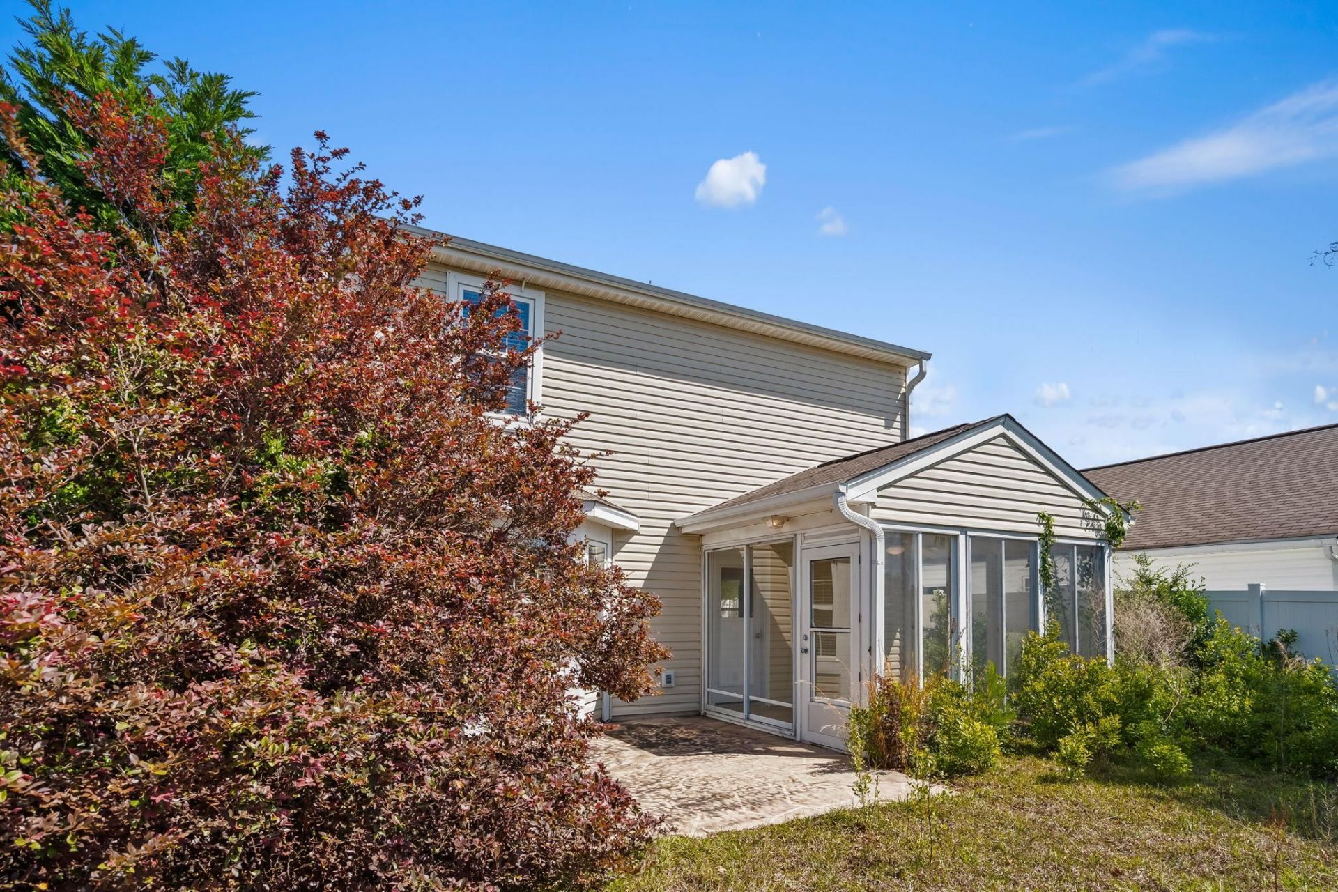 977 Silvercrest Dr. Photo 39