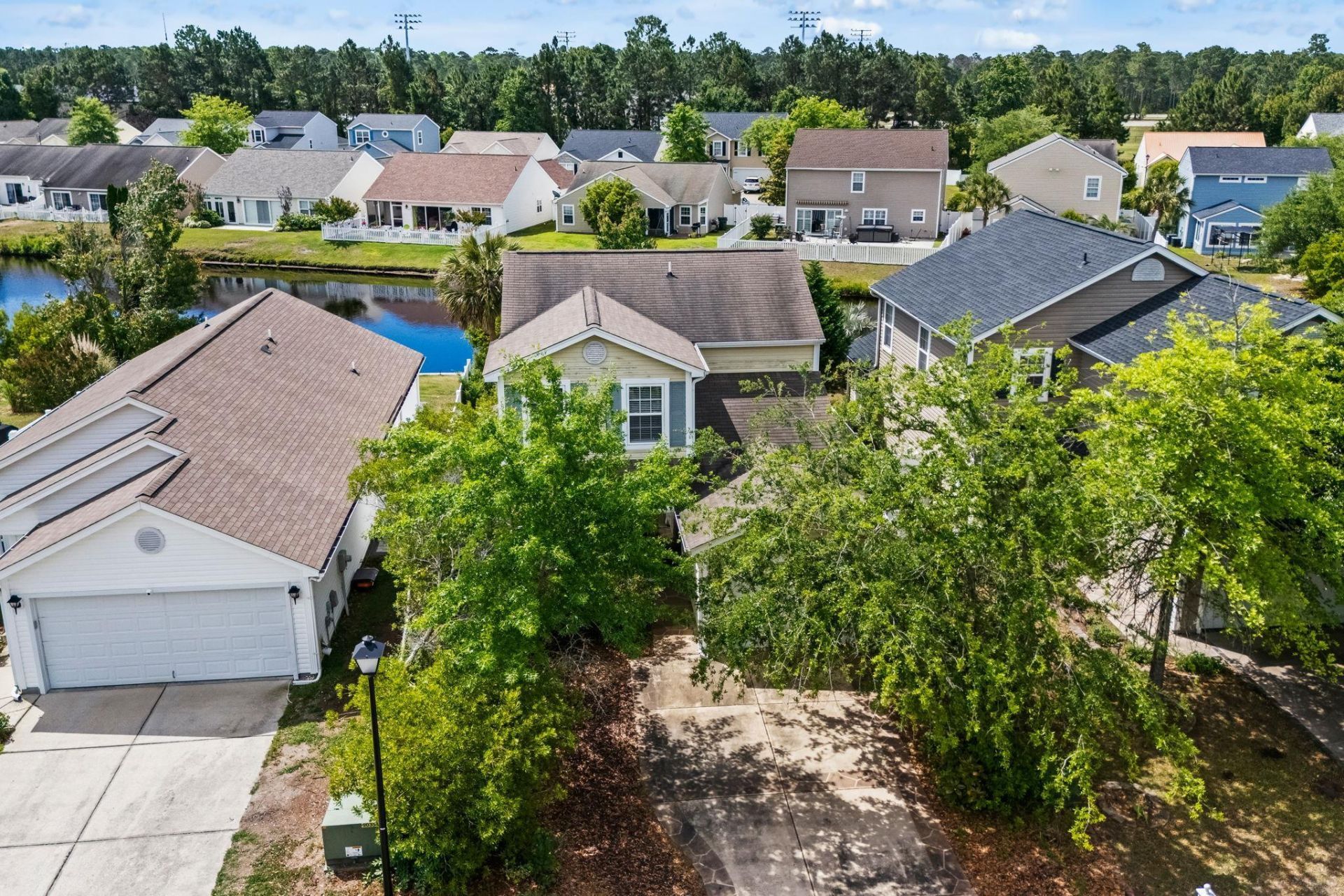 977 Silvercrest Dr. Photo 41