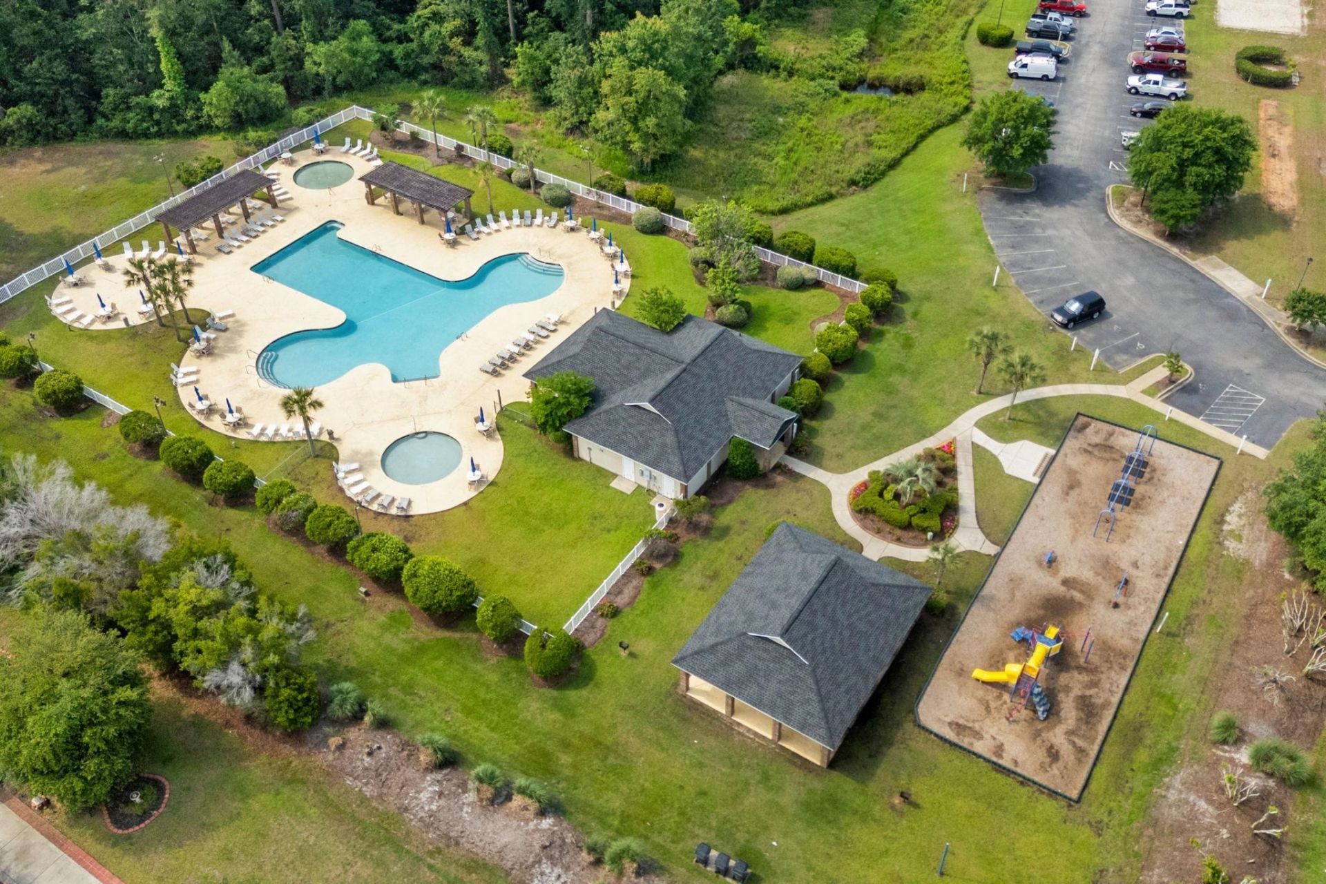 977 Silvercrest Dr. Photo 45