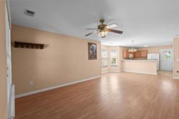 977 Silvercrest Dr. photo 4