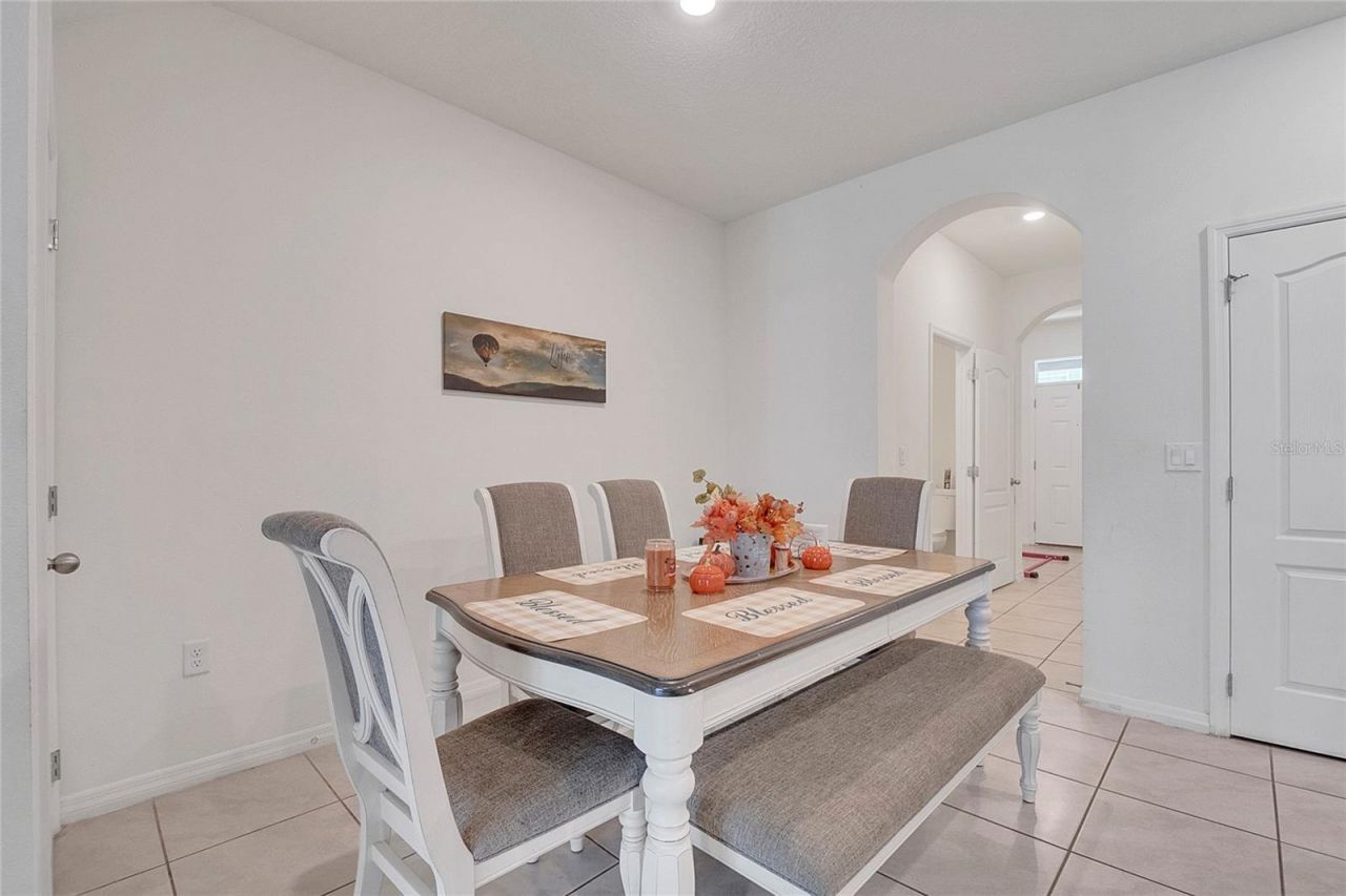 1394 Yellow Finch Drive, Davenport, FL 33837 Photo