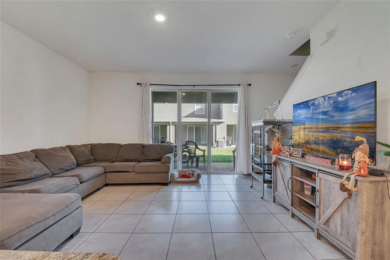 1394 Yellow Finch Drive, Davenport, FL 33837 Photo
