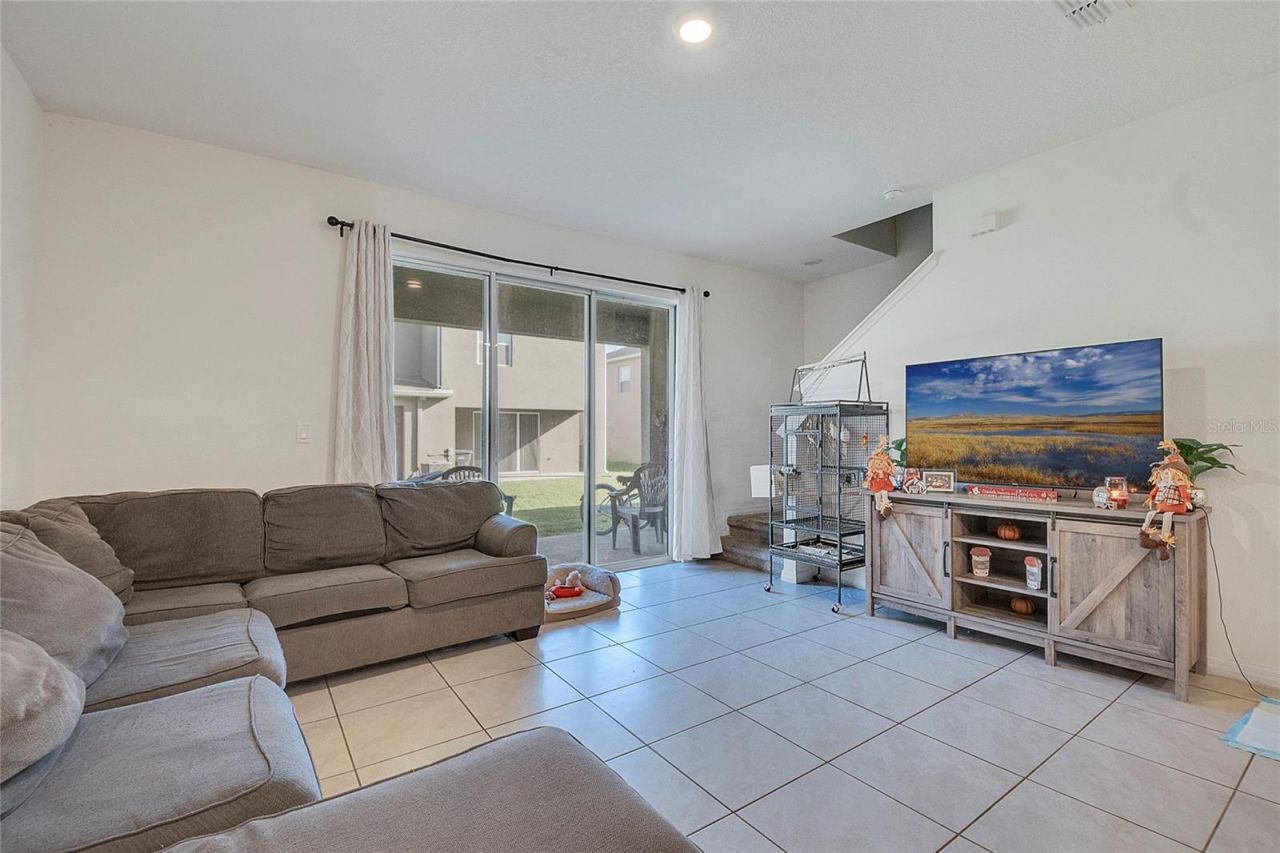 1394 Yellow Finch Drive, Davenport, FL 33837 Photo