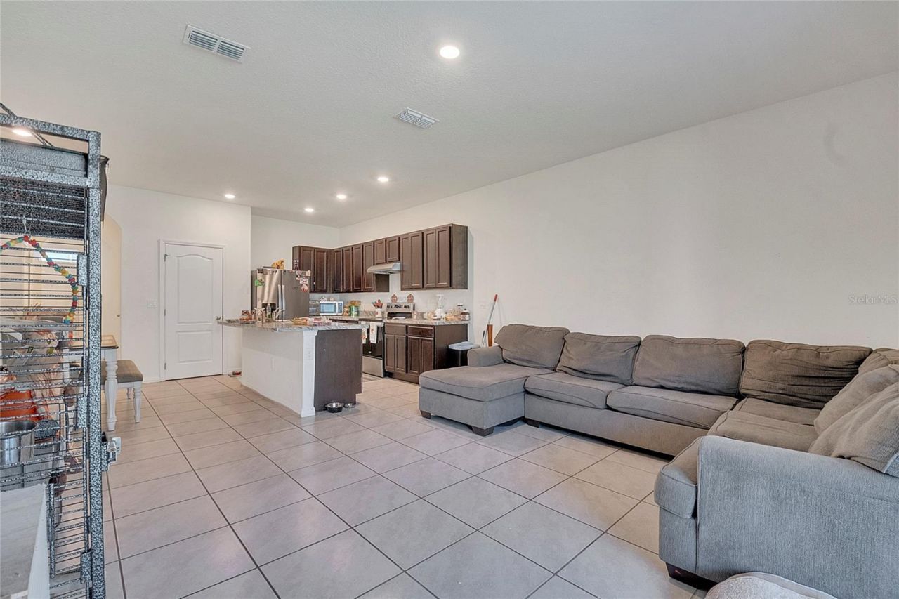 1394 Yellow Finch Drive, Davenport, FL 33837 Photo