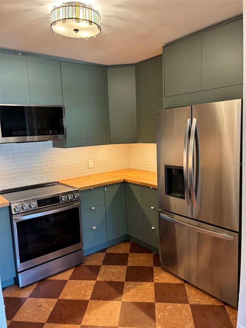 1155 53rd Avenue N, Saint Petersburg, FL 33703 Photo