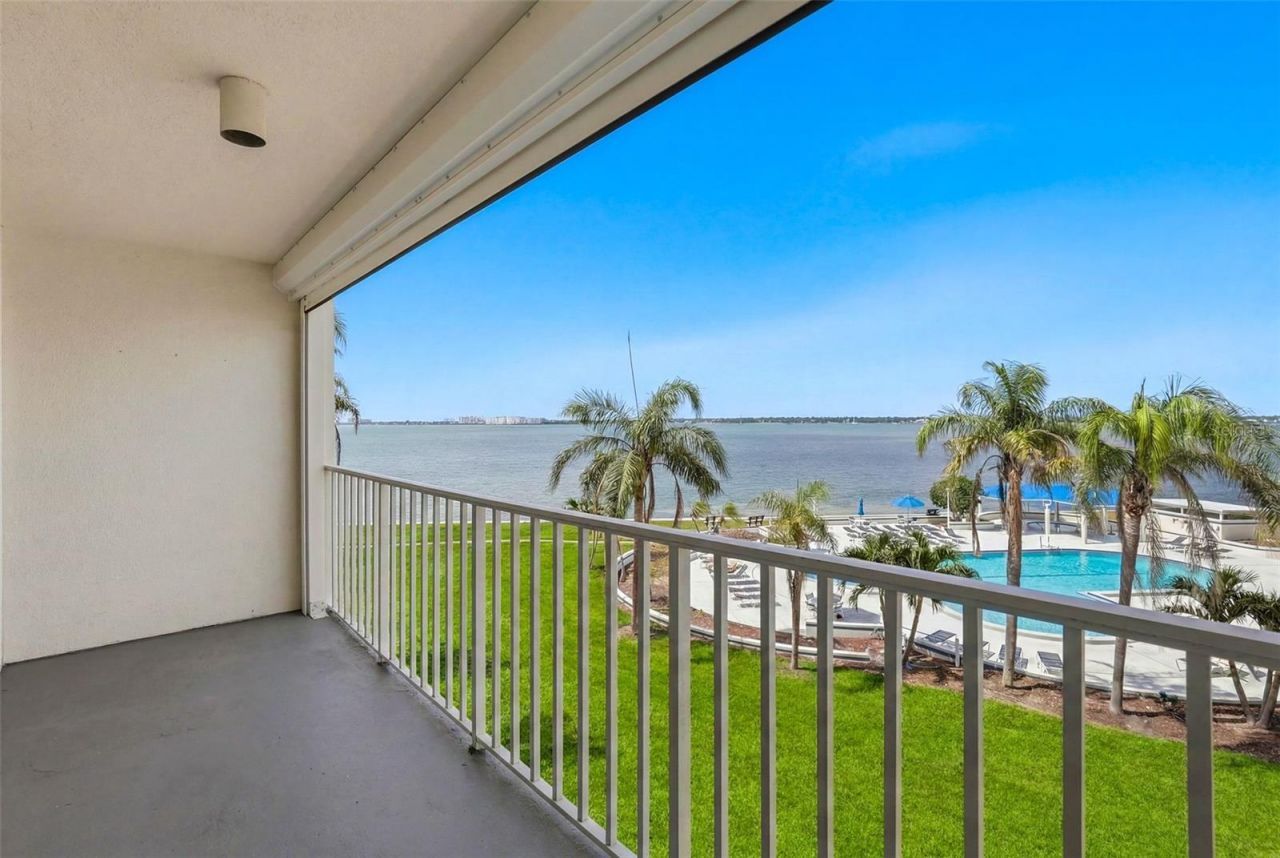 5277 Isla Key Boulevard S, Unit 321, Saint Petersburg, FL 33715 Photo