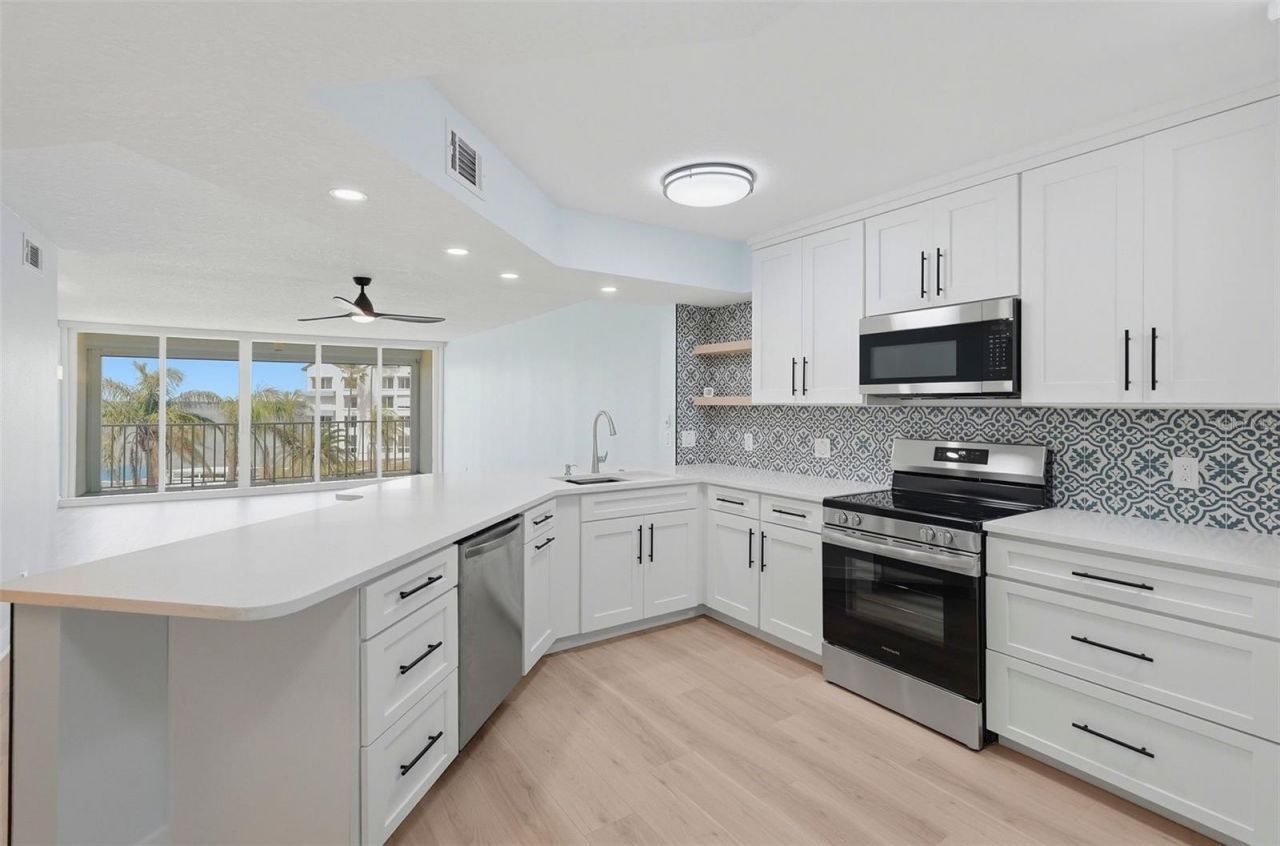 5277 Isla Key Boulevard S, Unit 321, Saint Petersburg, FL 33715 Photo