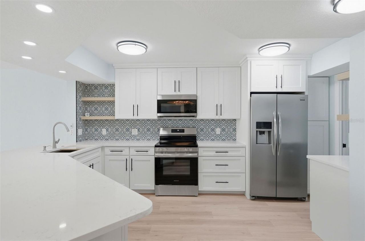 5277 Isla Key Boulevard S, Unit 321, Saint Petersburg, FL 33715 Photo