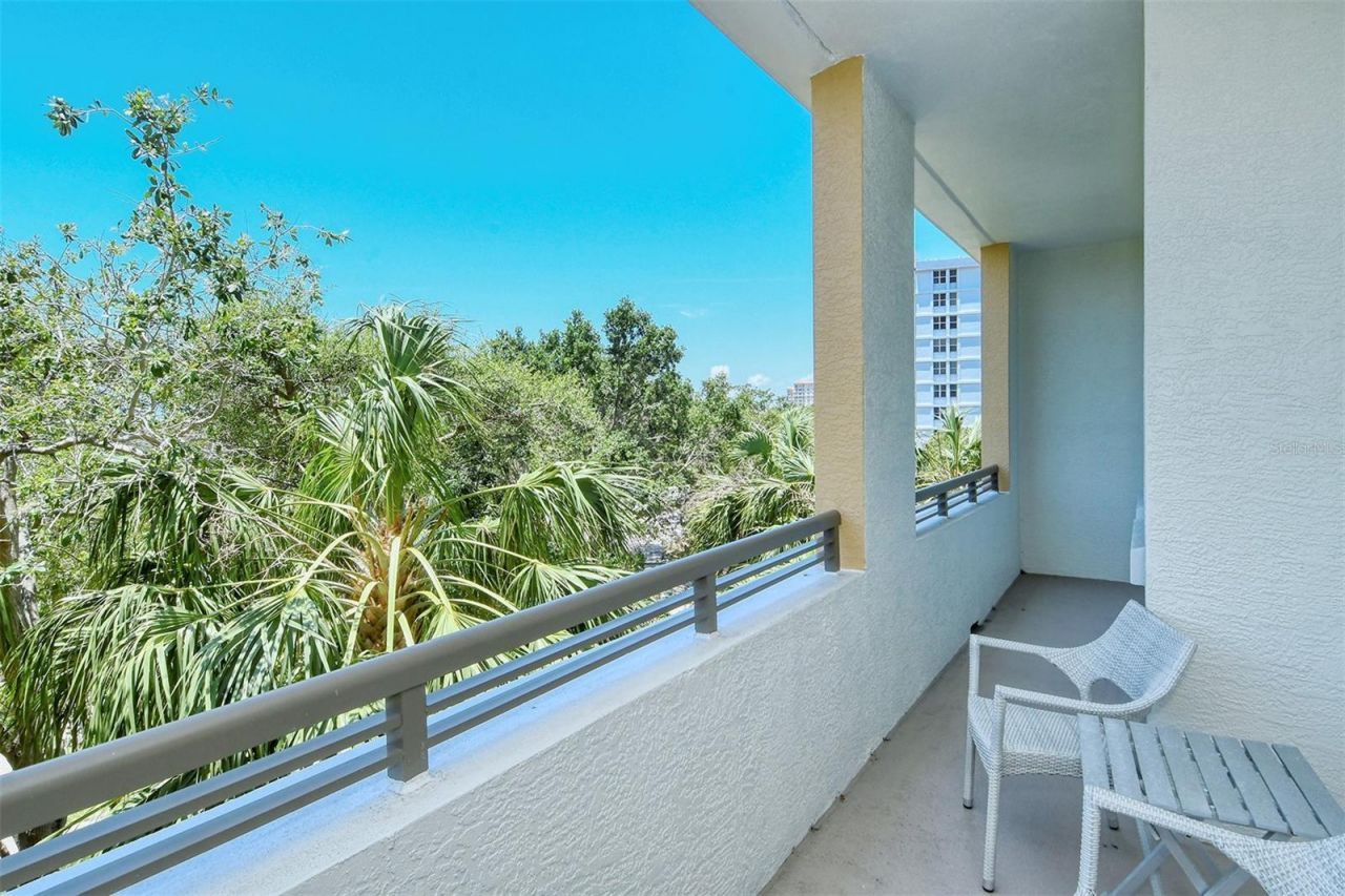 800 N Tamiami Trail, Unit 203, Sarasota, FL 34236 Photo