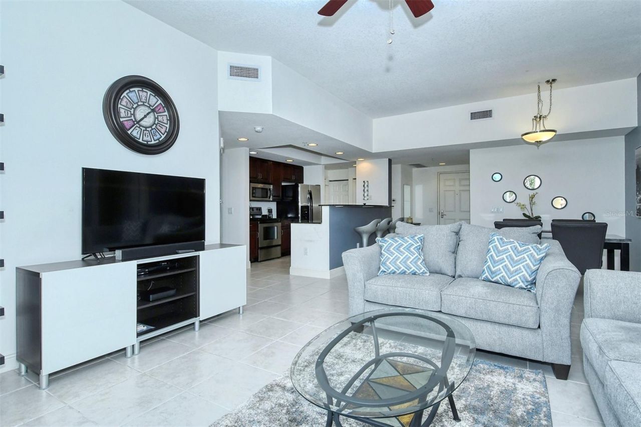 800 N Tamiami Trail, Unit 203, Sarasota, FL 34236 Photo