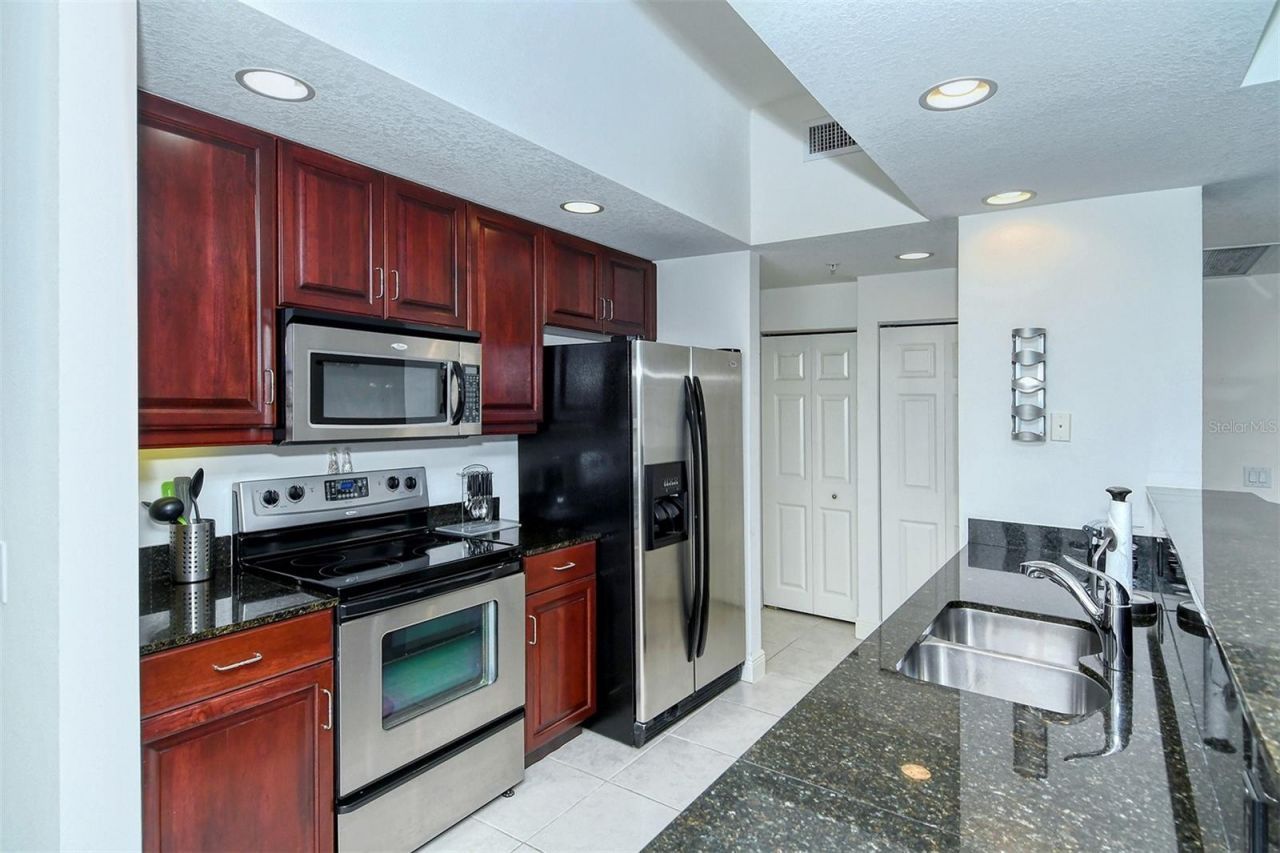 800 N Tamiami Trail, Unit 203, Sarasota, FL 34236 Photo