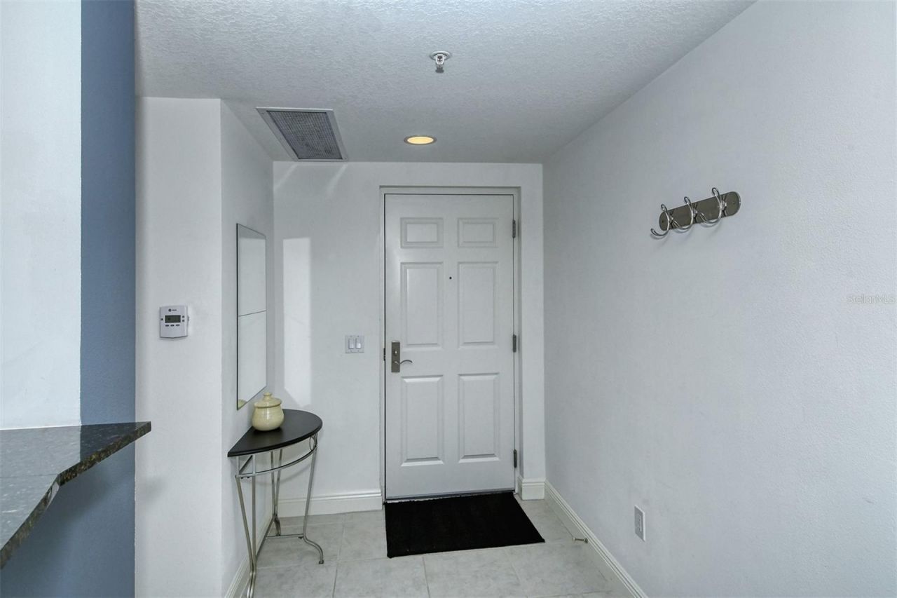 800 N Tamiami Trail, Unit 203, Sarasota, FL 34236 Photo