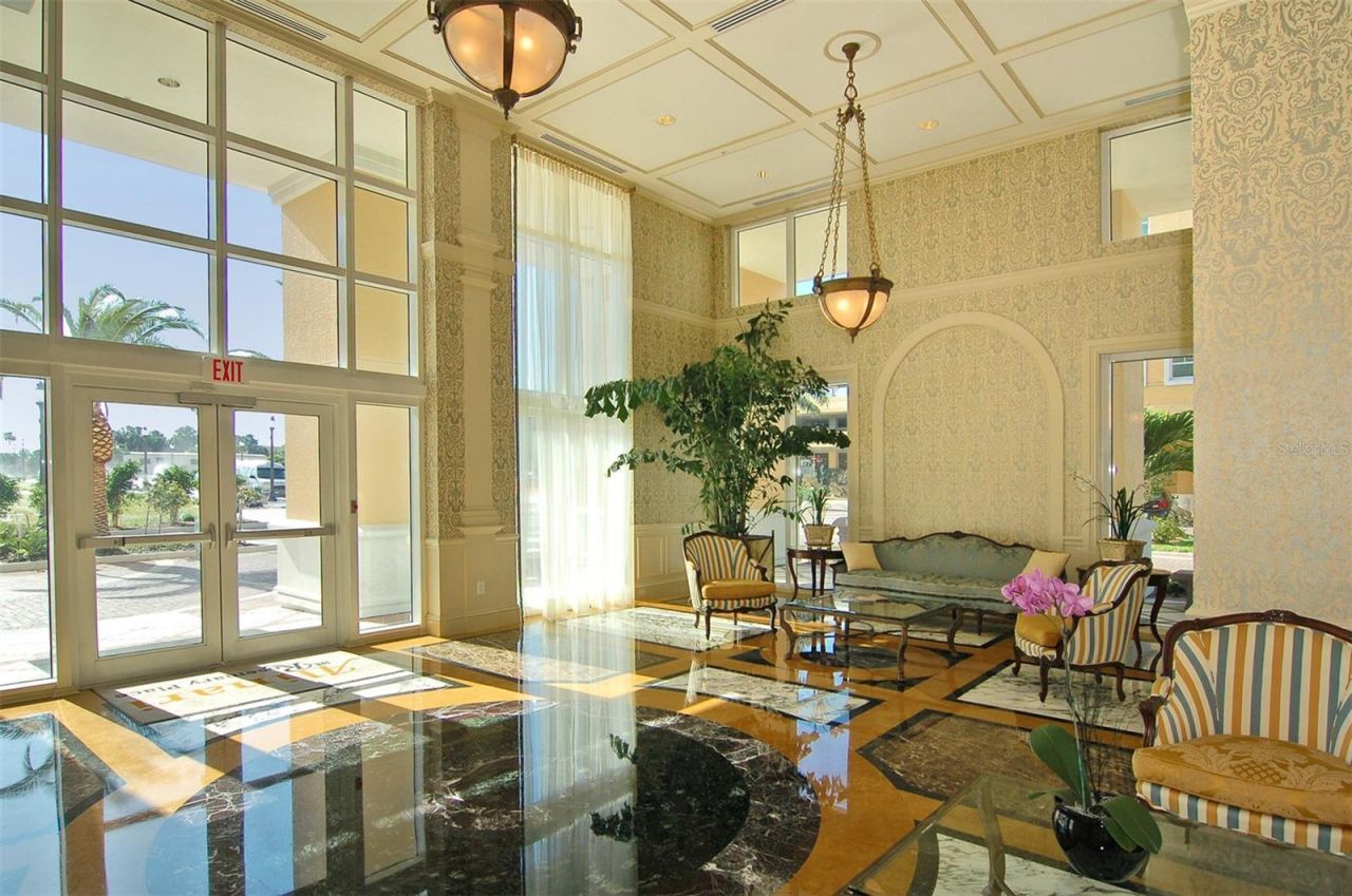 800 N Tamiami Trail, Unit 203, Sarasota, FL 34236 Photo
