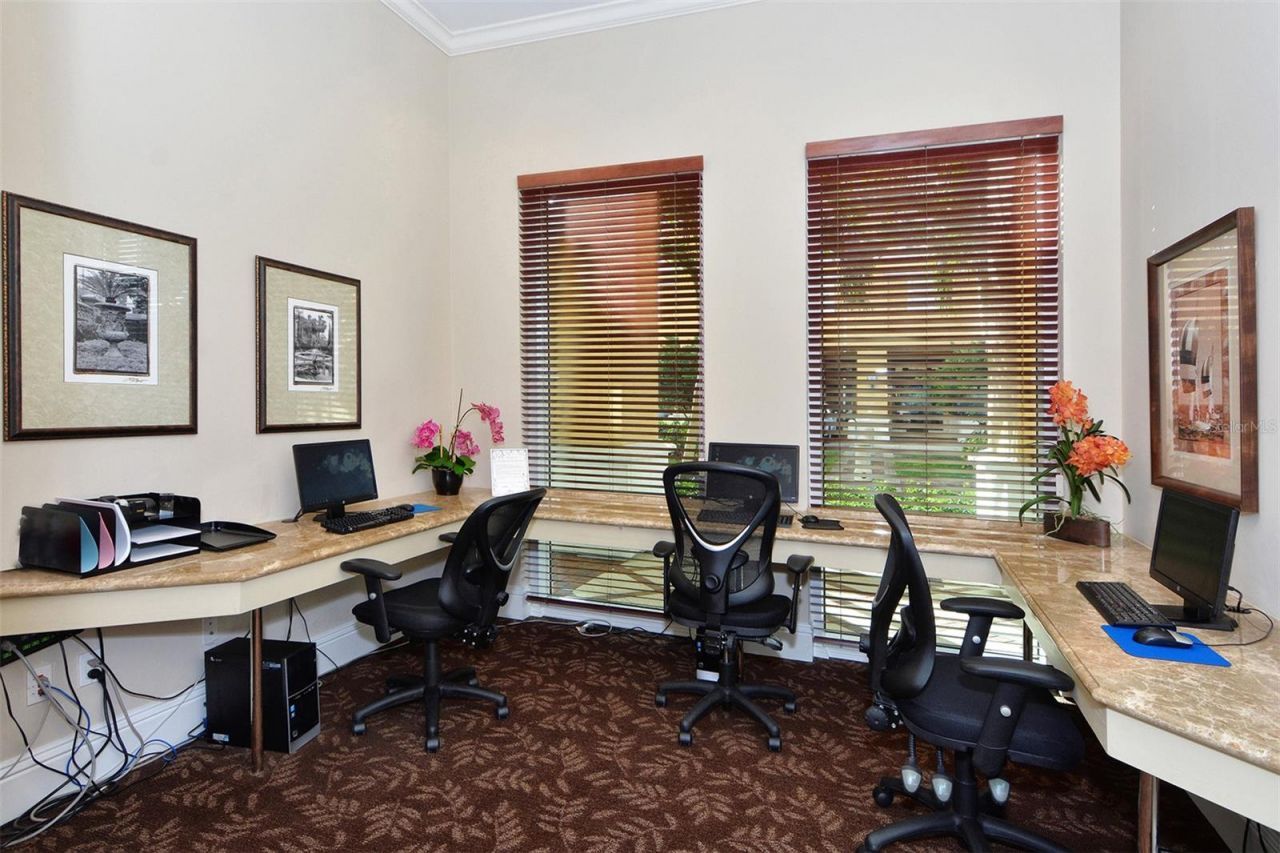 800 N Tamiami Trail, Unit 203, Sarasota, FL 34236 Photo