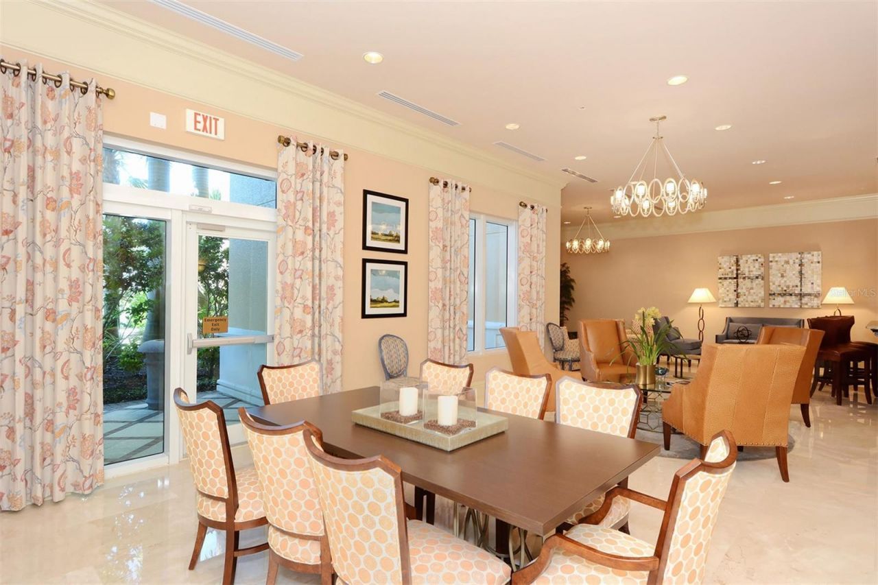 800 N Tamiami Trail, Unit 203, Sarasota, FL 34236 Photo
