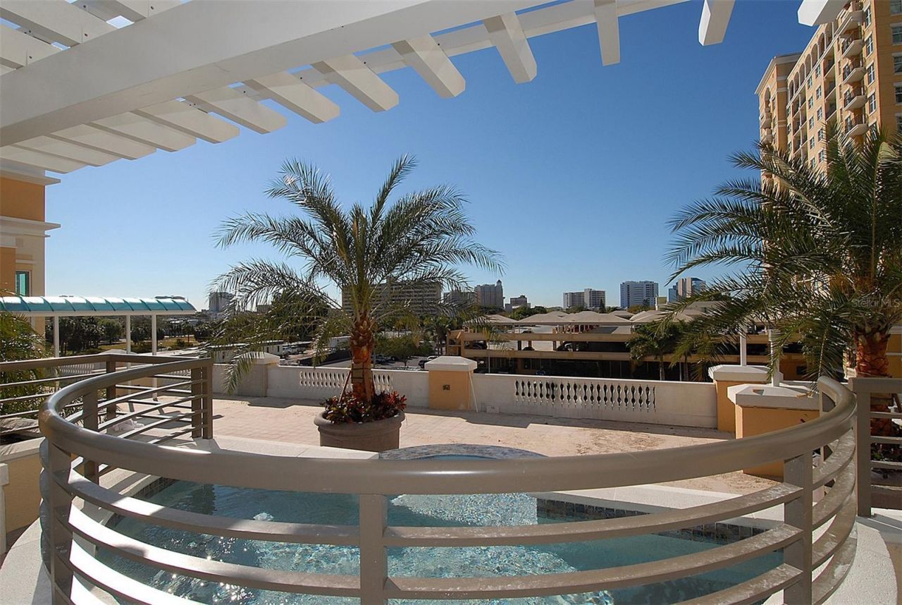800 N Tamiami Trail, Unit 203, Sarasota, FL 34236 Photo