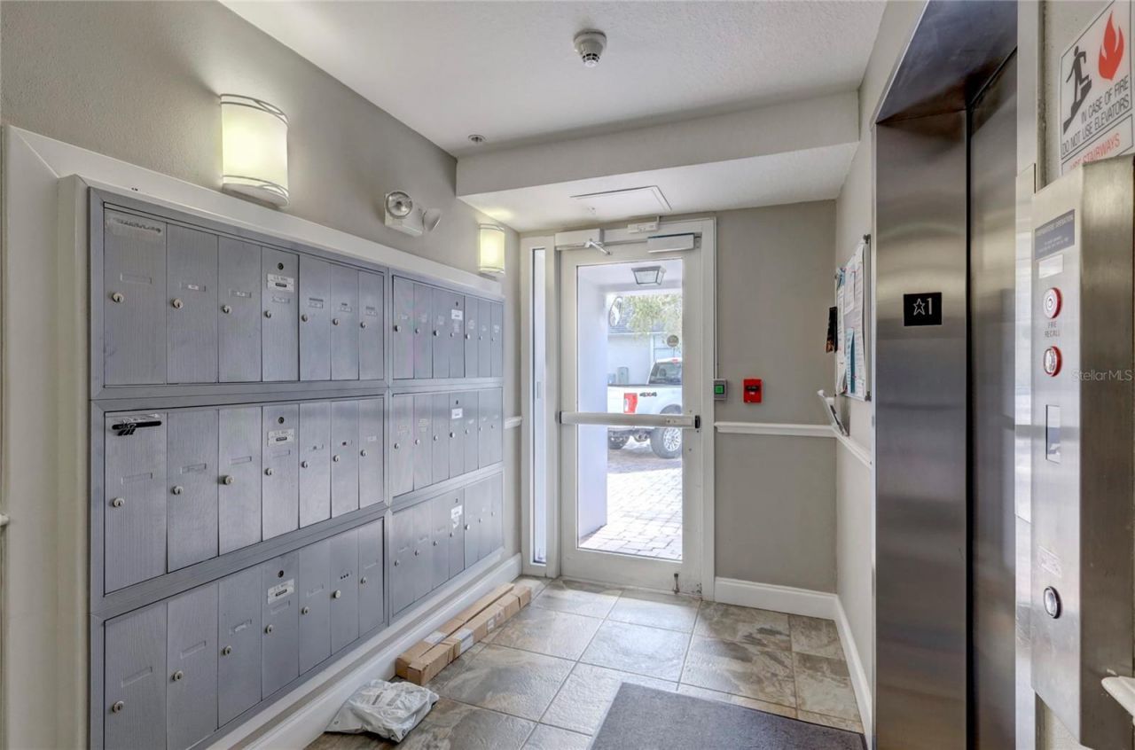 210 5th Avenue S, Unit 107, Saint Petersburg, FL 33701 Photo