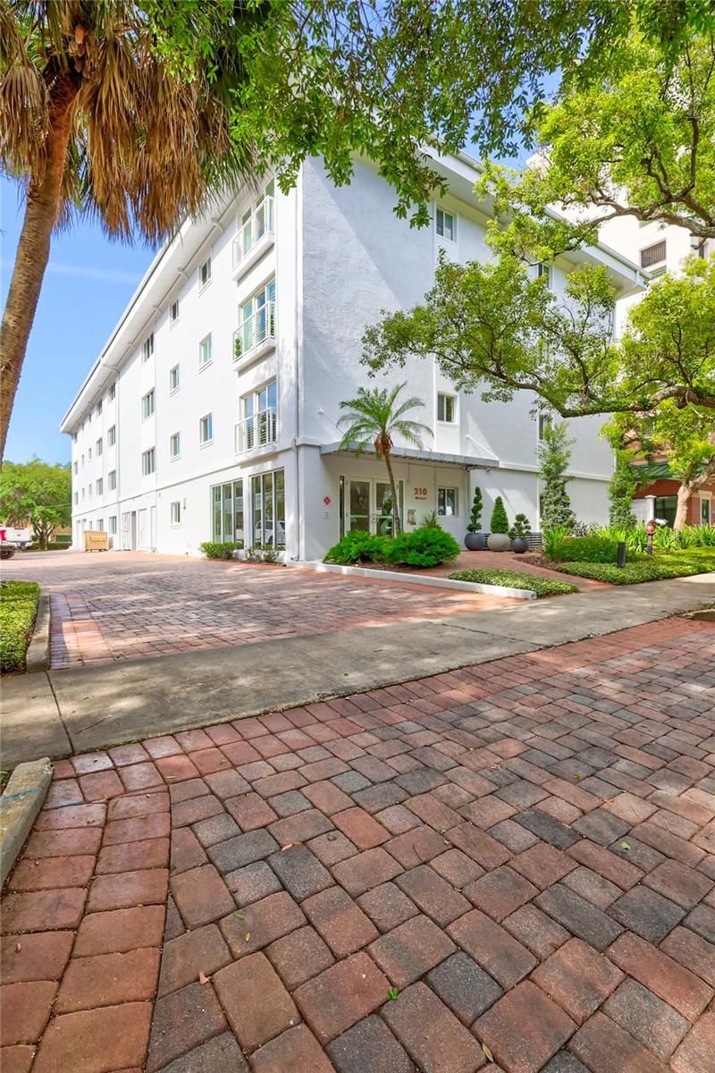 210 5th Avenue S, Unit 107, Saint Petersburg, FL 33701 Photo