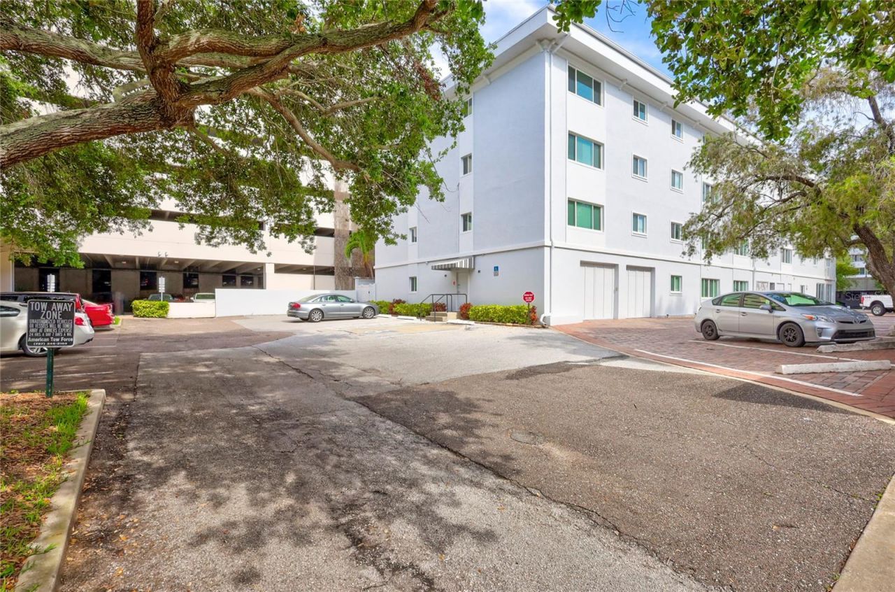210 5th Avenue S, Unit 107, Saint Petersburg, FL 33701 Photo