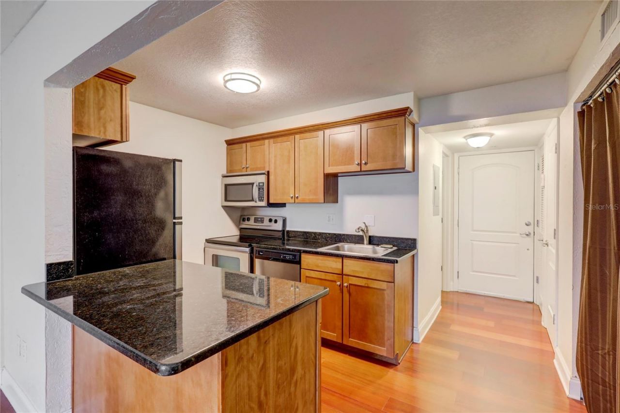 210 5th Avenue S, Unit 107, Saint Petersburg, FL 33701 Photo