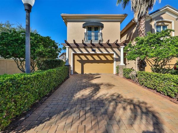 602 SAXONY BOULEVARD , ST PETERSBURG, FL 33716