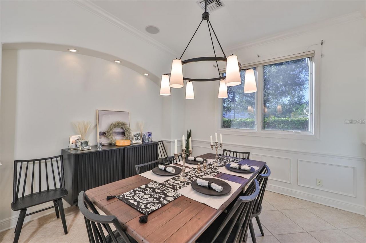 602 Saxony Boulevard , Saint Petersburg, FL 33716 Photo