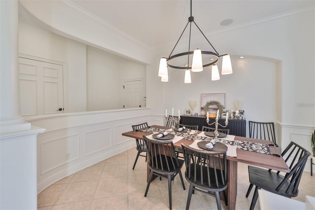 602 Saxony Boulevard , Saint Petersburg, FL 33716 Photo