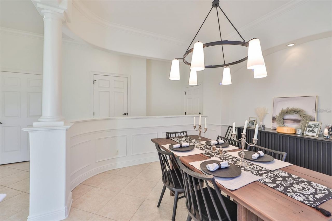 602 Saxony Boulevard , Saint Petersburg, FL 33716 Photo