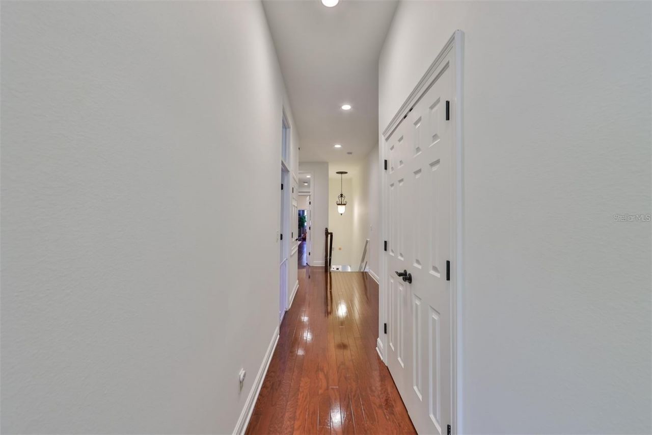602 Saxony Boulevard , Saint Petersburg, FL 33716 Photo