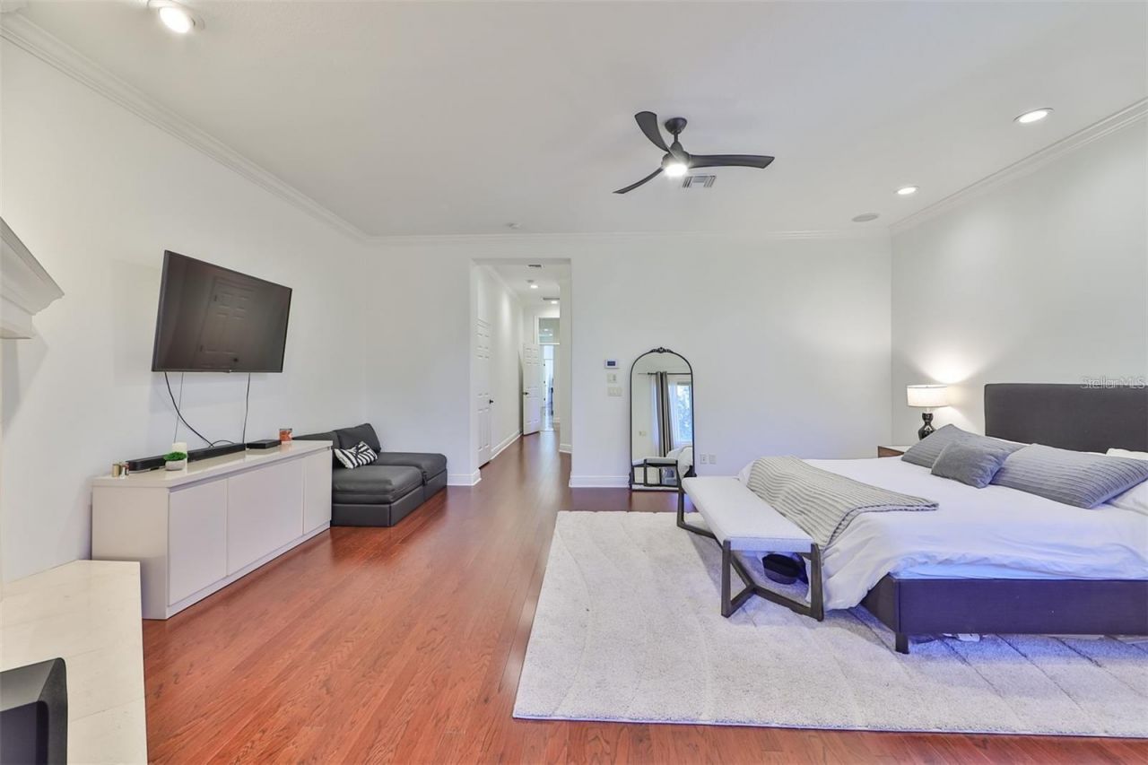 602 Saxony Boulevard , Saint Petersburg, FL 33716 Photo