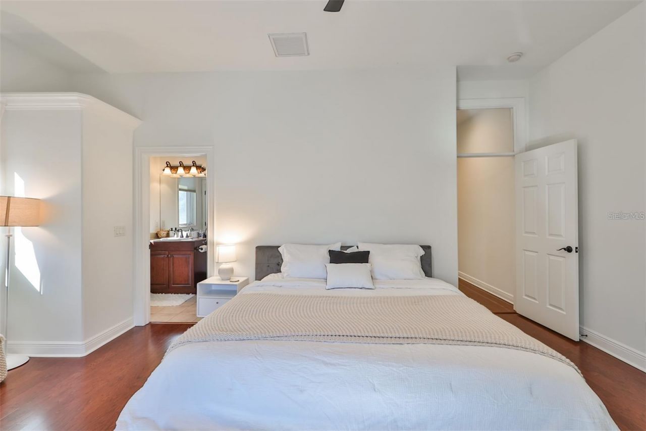 602 Saxony Boulevard , Saint Petersburg, FL 33716 Photo